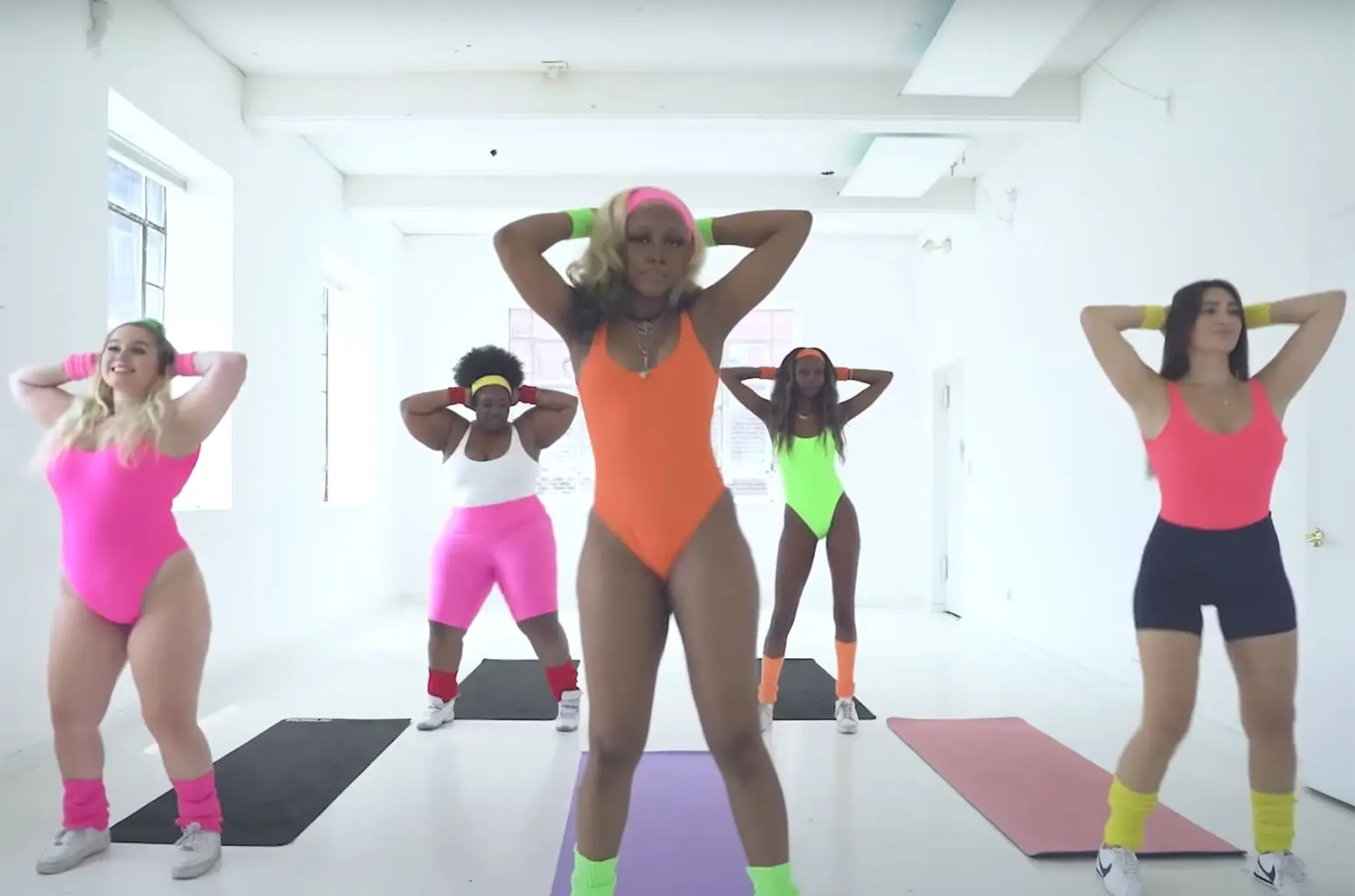 Move Ya Hips