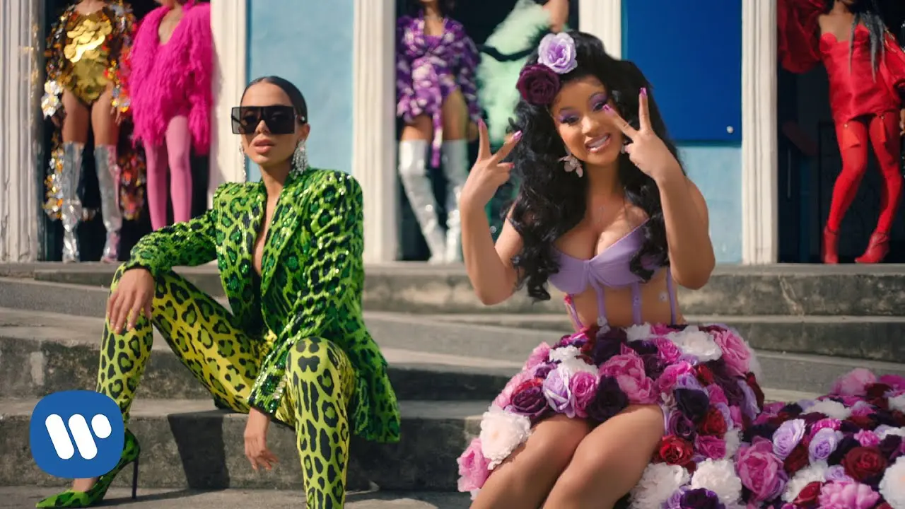 Me Gusta (with Cardi B & Myke Towers)