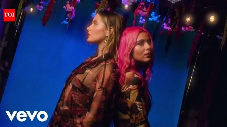 Savage (Feat. Bia)