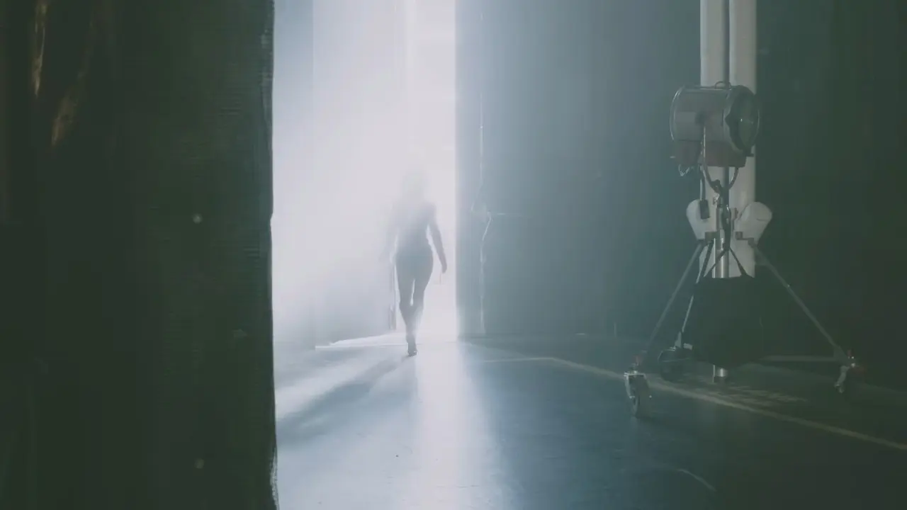 Make Me... (Feat. G-eazy)