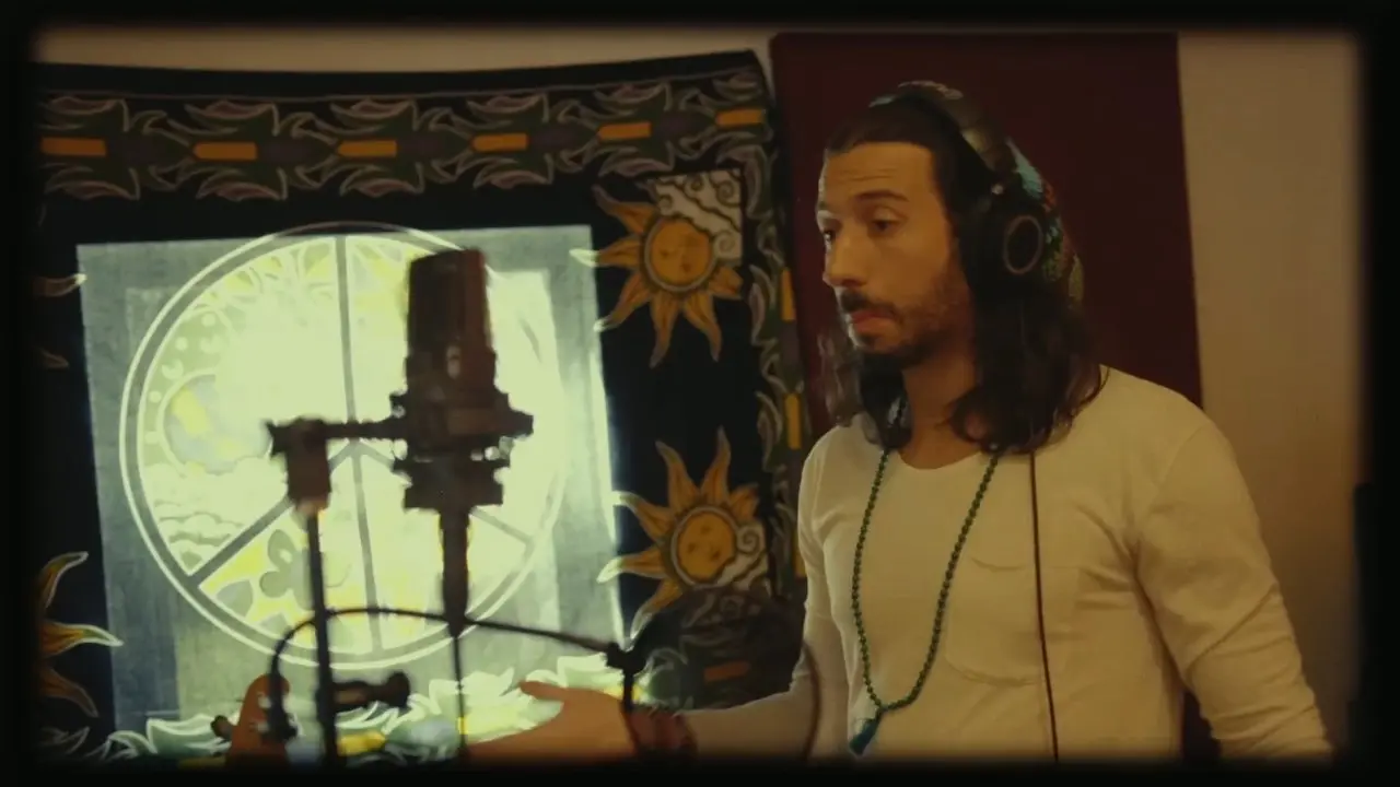 Lay You Down Easy (Feat. Sean Paul)