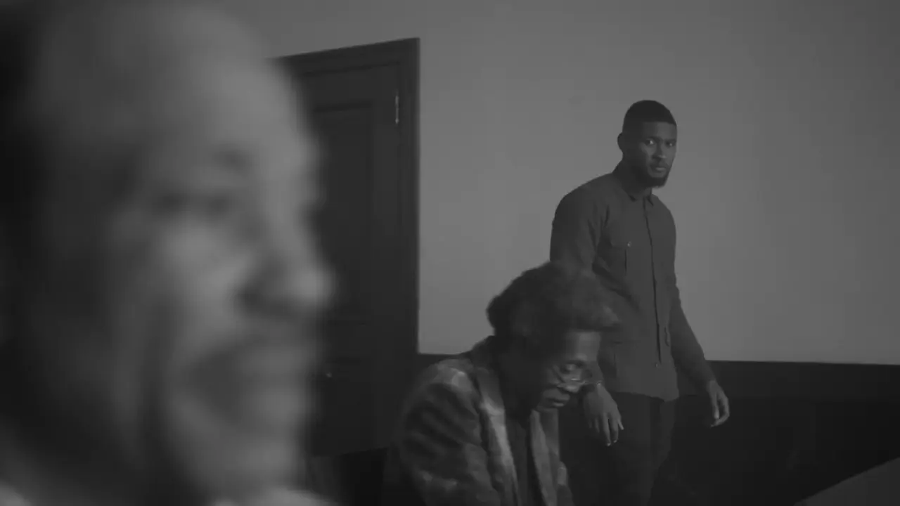 Chains (Feat. Nas & Bibi Bourelly)