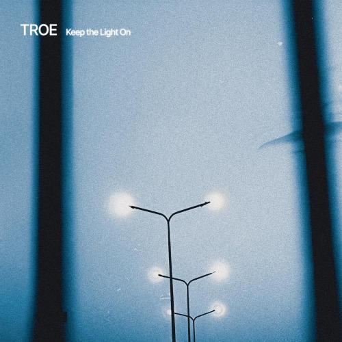 Keep the Light On (Deluxe Version)