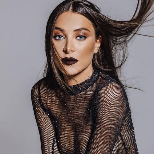 Элина Чага