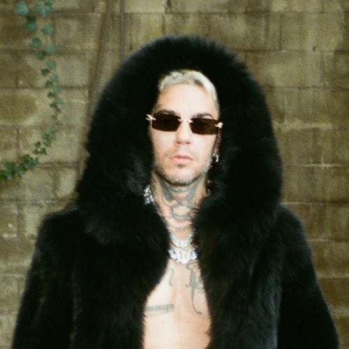 Артист Emis Killa