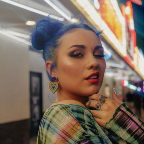 Артист Jaira Burns