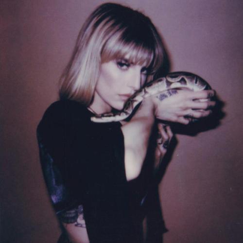 Артист Juliet Simms