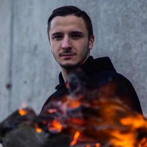 Lukas Newbert