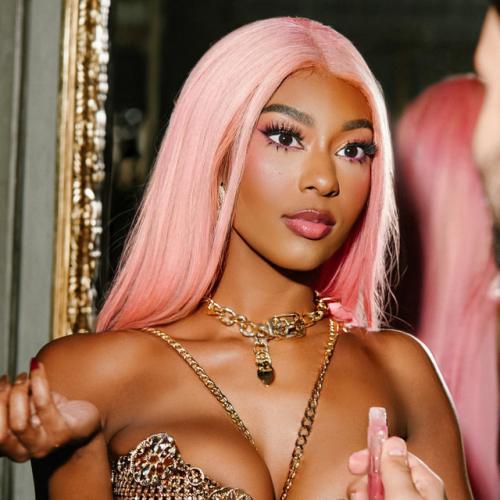Артист Reyna-Roberts