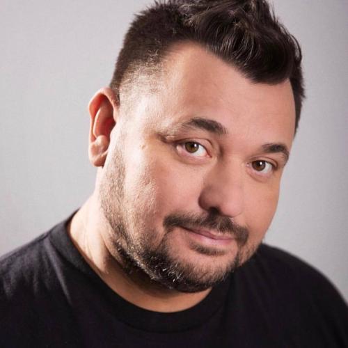 Артист Сергей Жуков