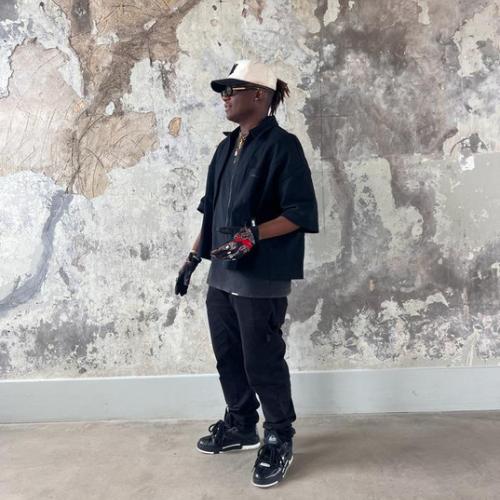 Артист Takura
