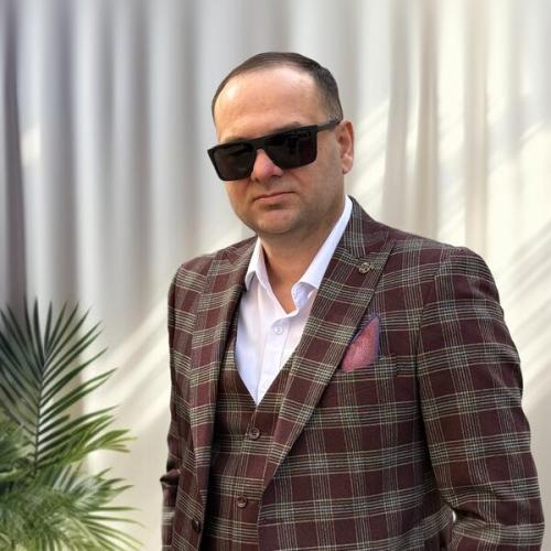 Артист Вадим Степанян