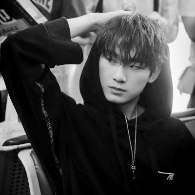 Артист Yaochen
