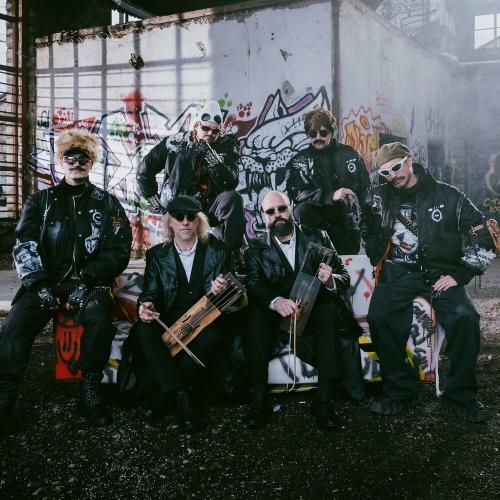 5miinust x Puuluup - (Nendest) Narkootikumidest Ei Tea Me (Kull) Midagi