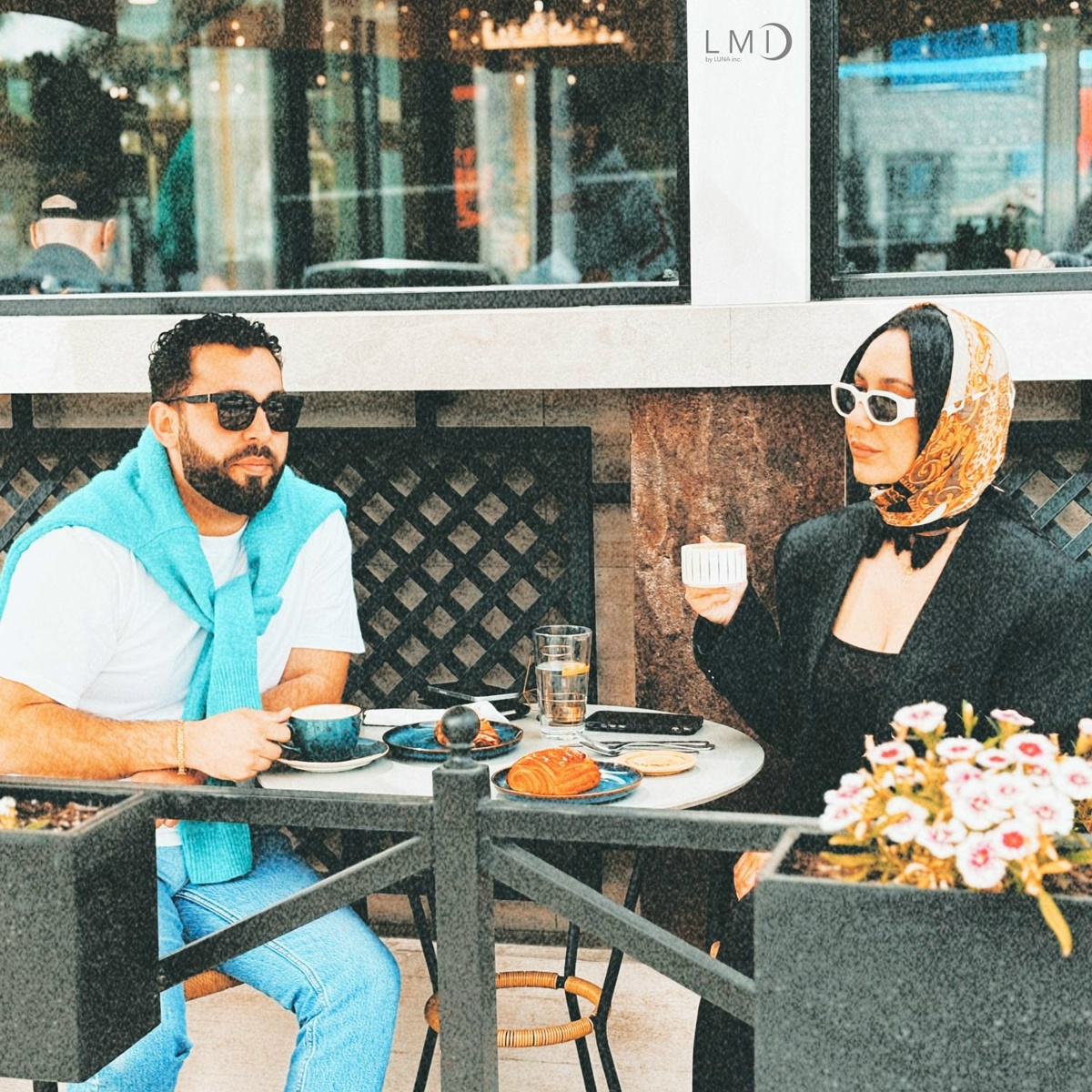 Bonjour, Madam - Aykaz feat. JOΛNNA
