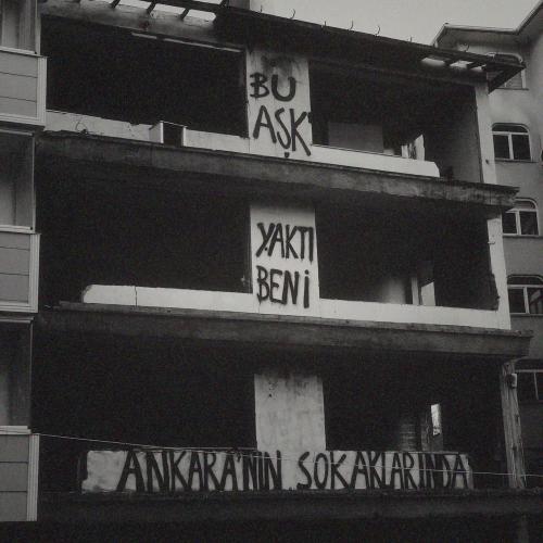 Batu Akdeniz - Bir Kuş Olsam (Akustik)