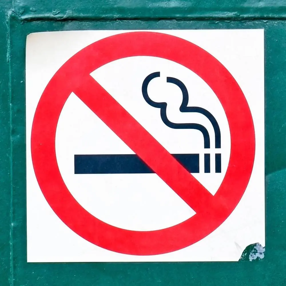 No Smoking - BRELAND