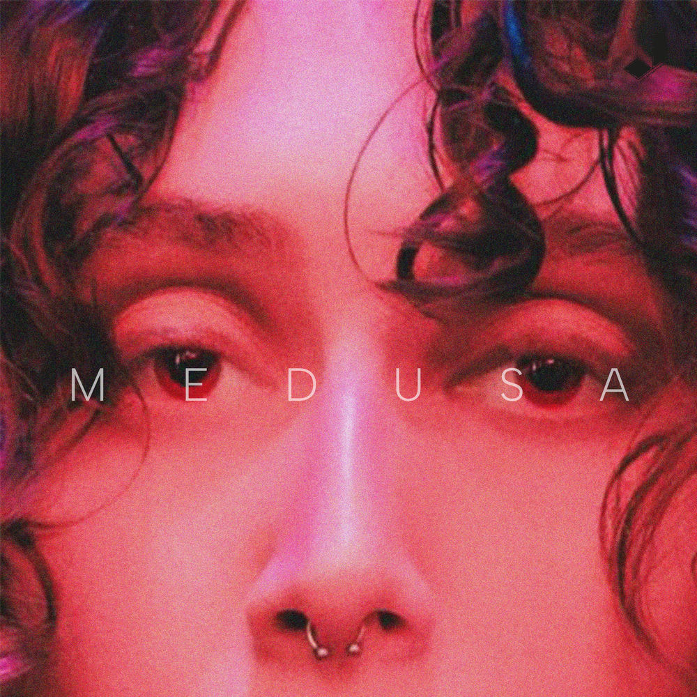 Daiana Lou - Medusa
