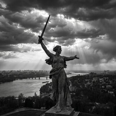 РОДИНА-МАТЬ - ДЕВЯНОСТОШЕСТОЙ