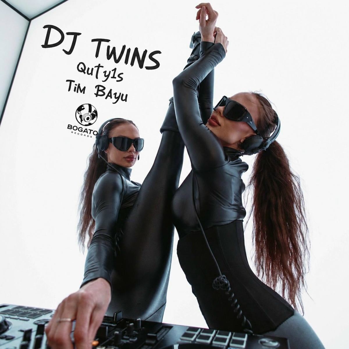 Watching - DJ TWINS, Quty1s, Tim Bayu