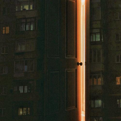 докури., лив фаст дай янг - дверь