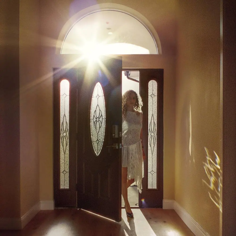 Blue Light (feat. Blood Orange) - Empress Of