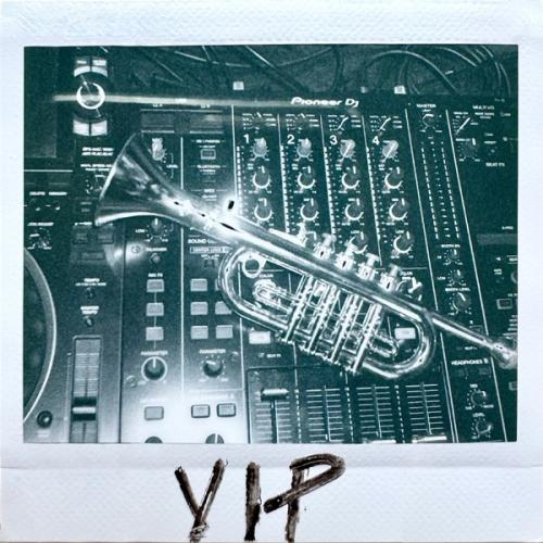 Galantis, PEACH MARTINE & secs on the beach - Circles (VIP Mix)