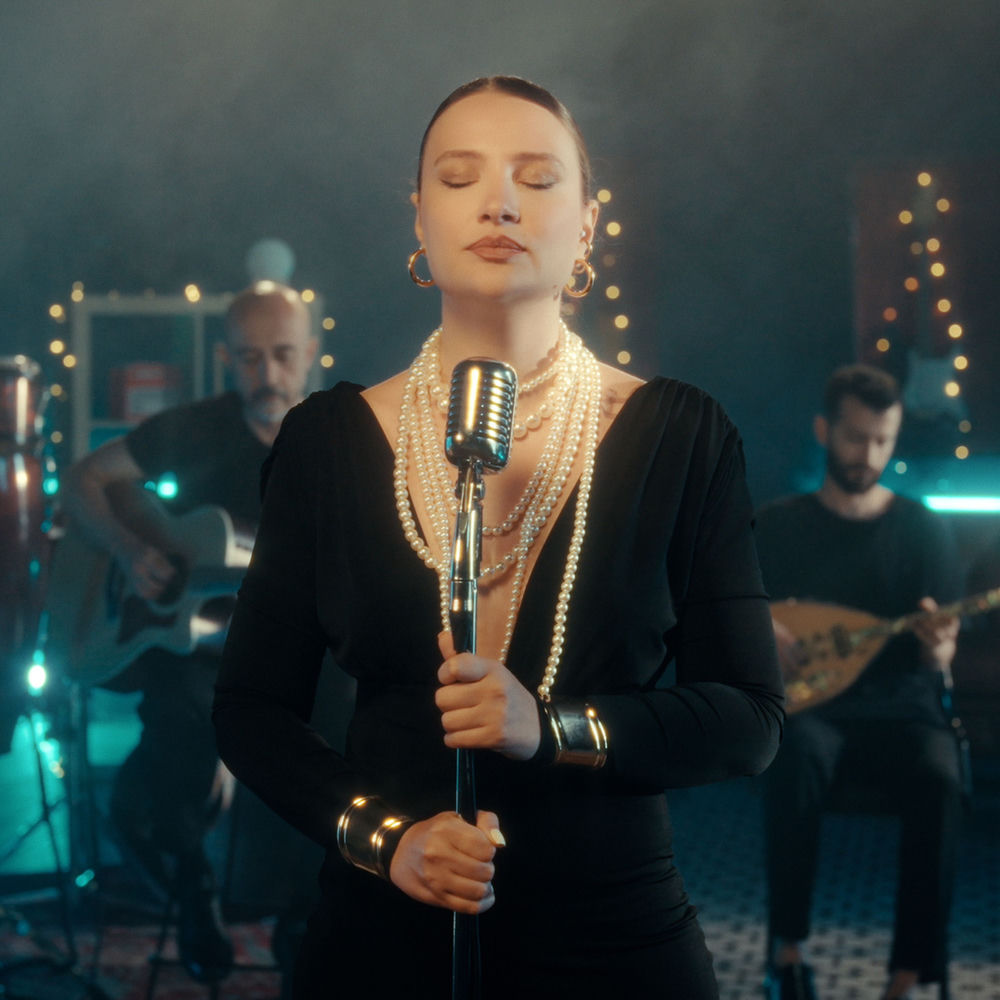 Irmak Arıcı - Enkaz
