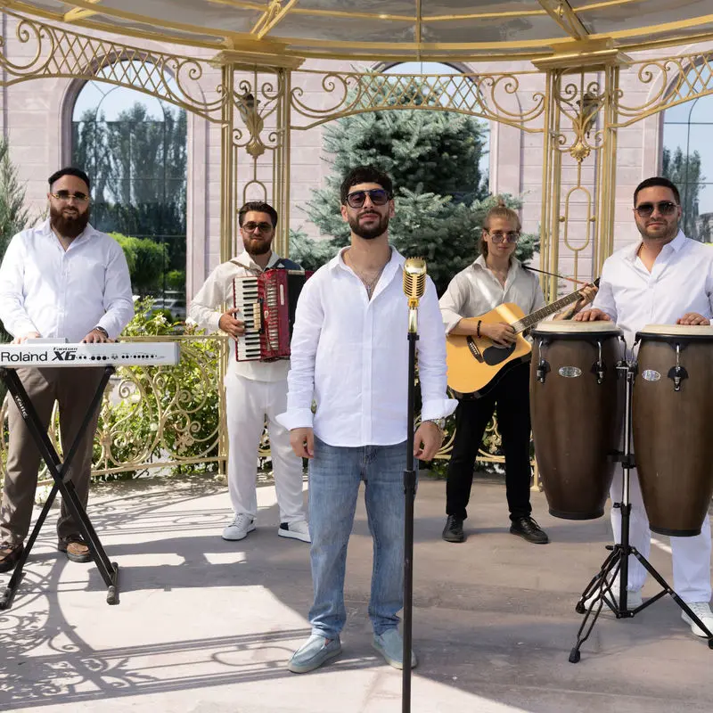 Sirunik Es - Karush