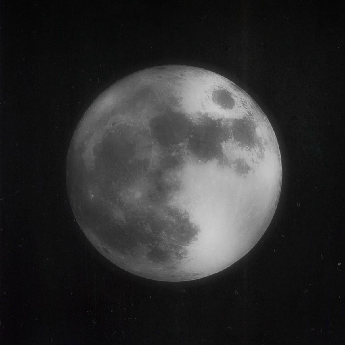 White Moon - keelse