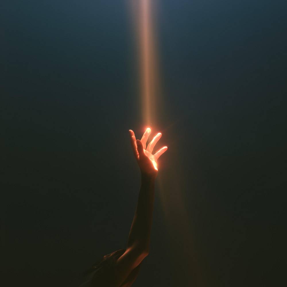 One single light - Kontaktees & Lilu Vi