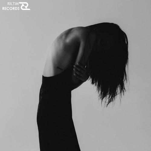 LIYNA - Tell Me