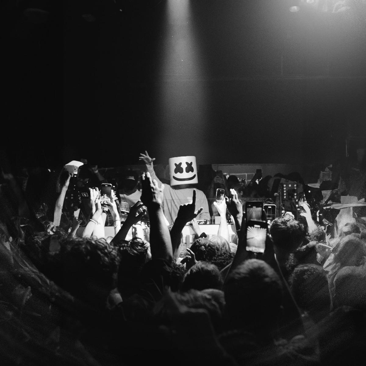 Lights On - Marshmello & FAANGS