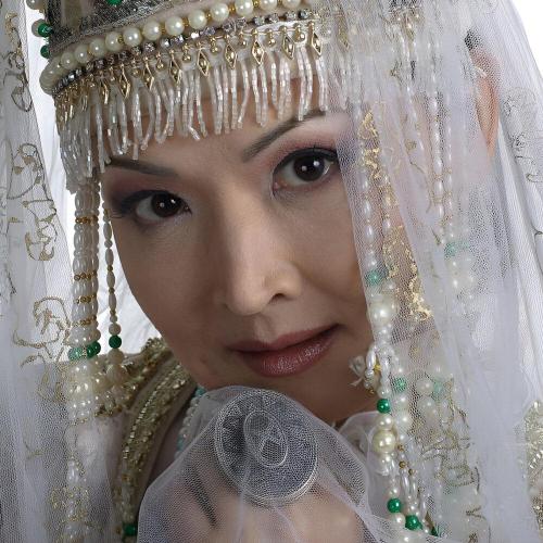 Нуржамал Усенбаева - Гәккү