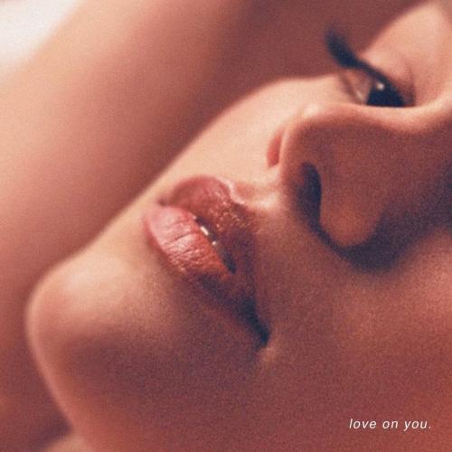Olivia Holt - love on you