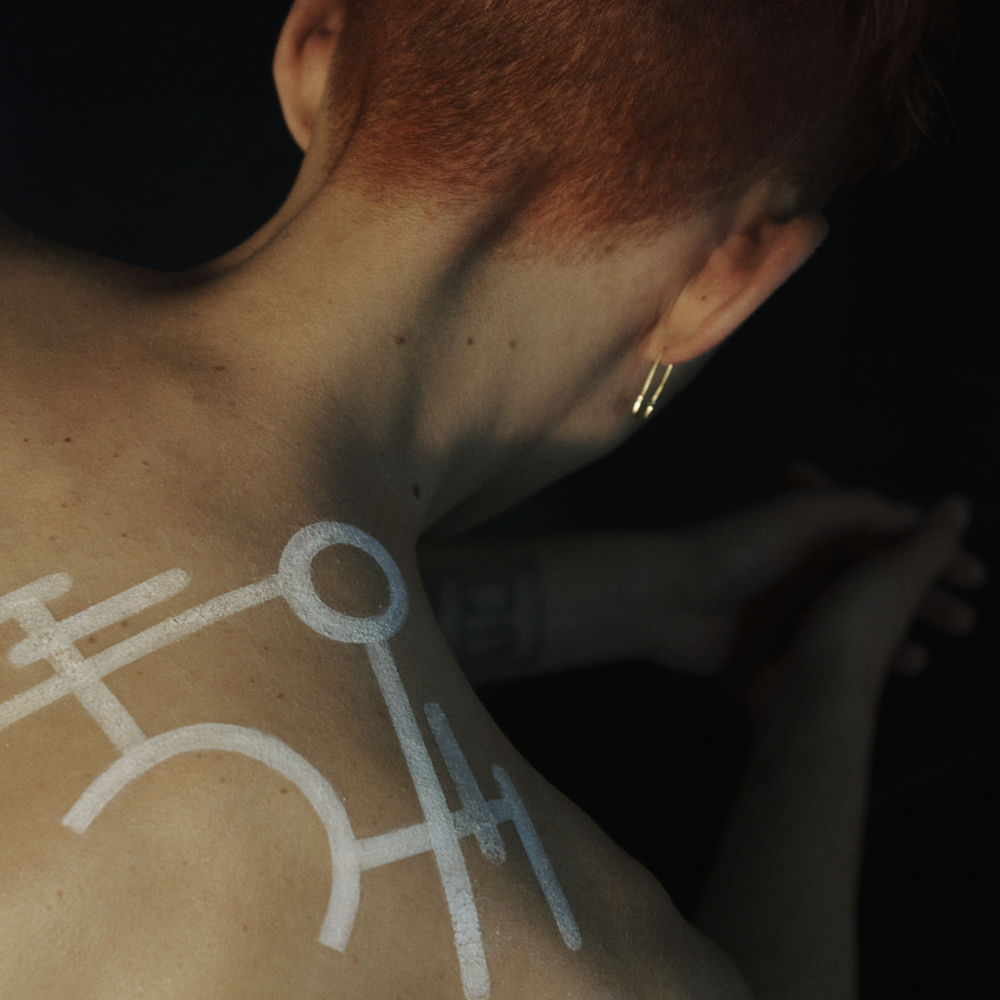 Olly Alexander (Years & Years) - Sanctify