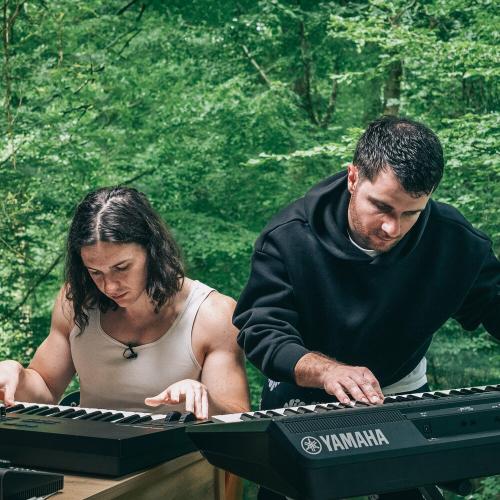 Petit Biscuit feat. Amixem - The Forest