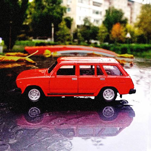 Пролив Акрила - Красный Вазик