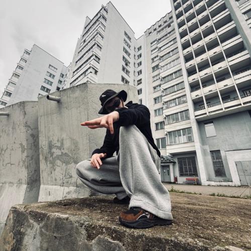 RealLowly Pluto - Vandalism