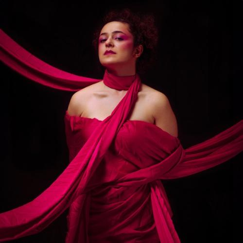 Pembe Yalan - Selin Karaağaç