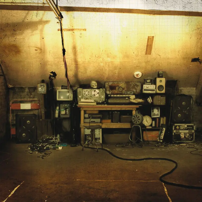 Destroy The Dance Floor - Skindred