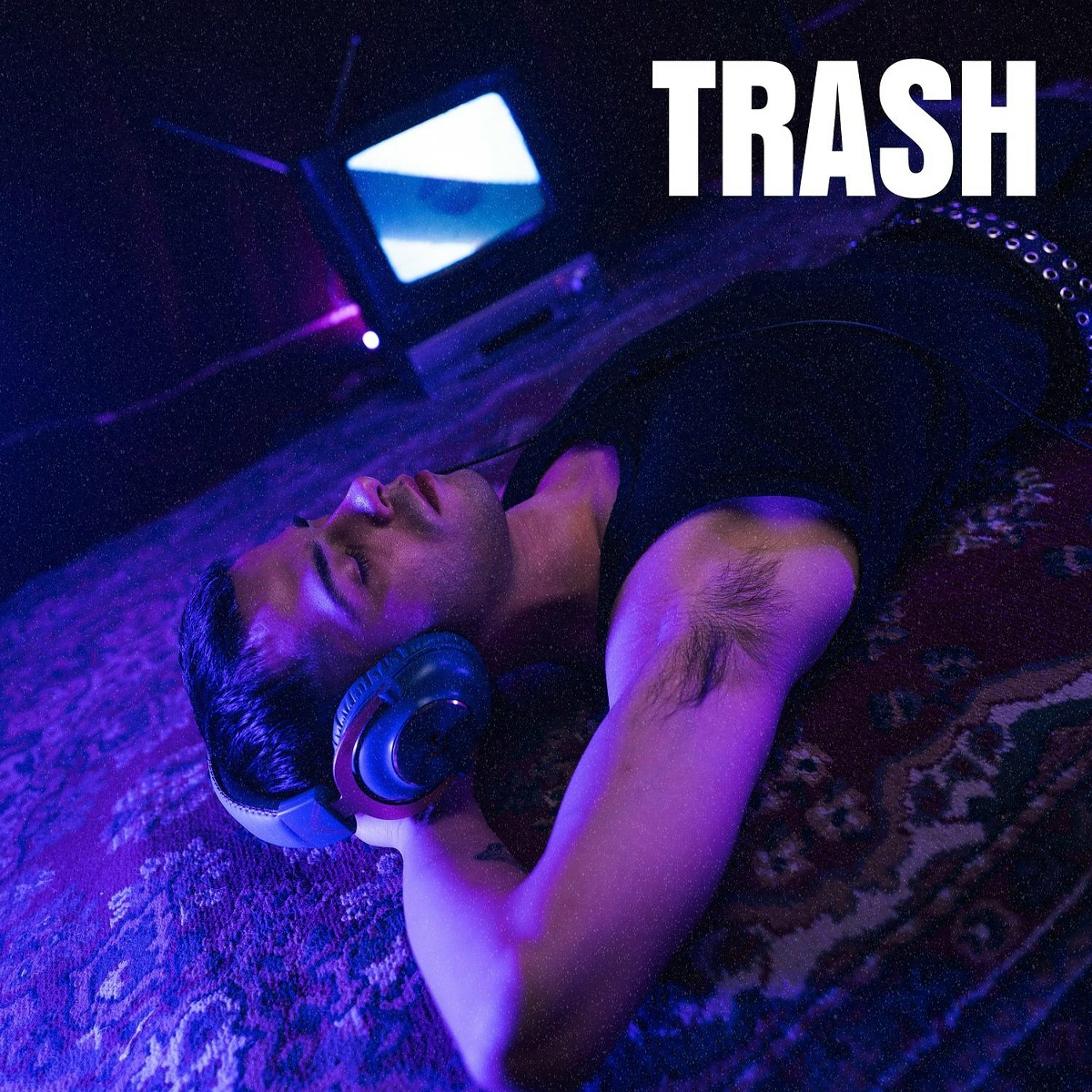 Trash - TOMÁS BLANCH