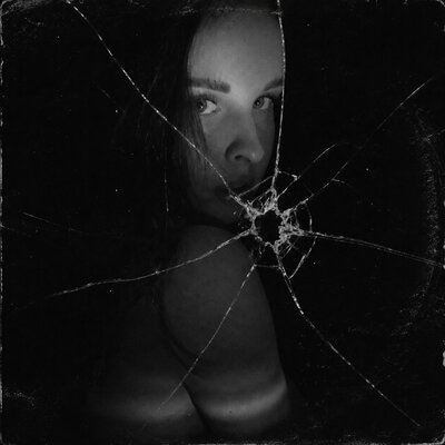 Пластиковый дом - YULINØ